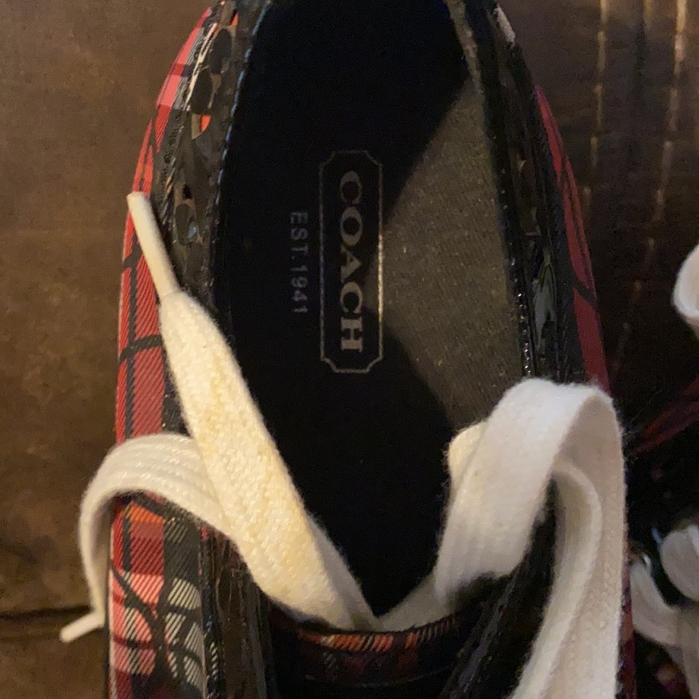 Shoes - Picture 2 of 4